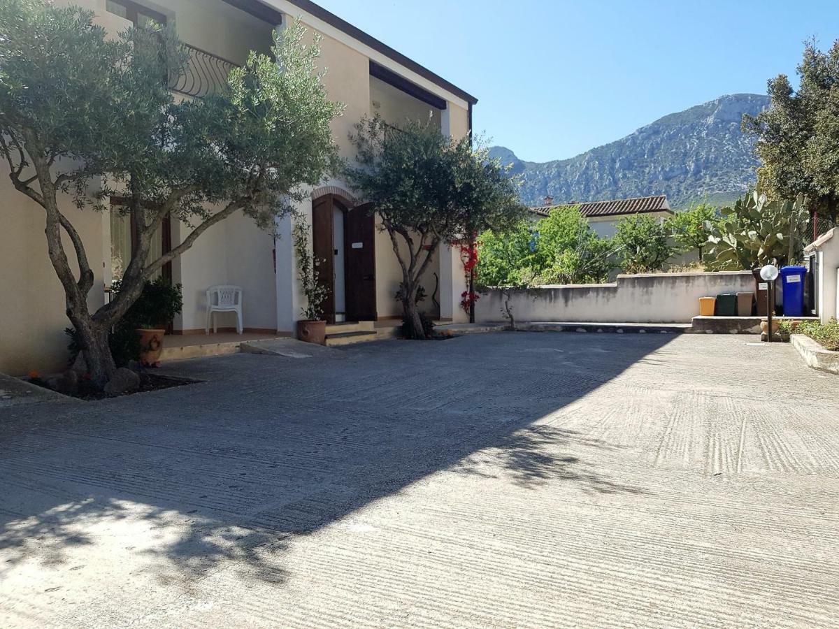 Su Pranu Hotel Onifai Exterior photo